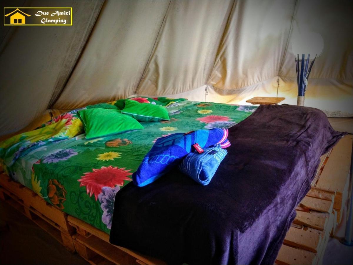 Glamping Due Amici Luxury tent Palomino